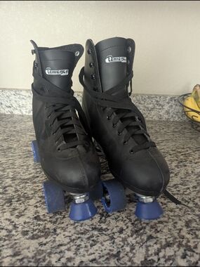 Chicago Black Men's Quad Roller Skates - Black/Blue
